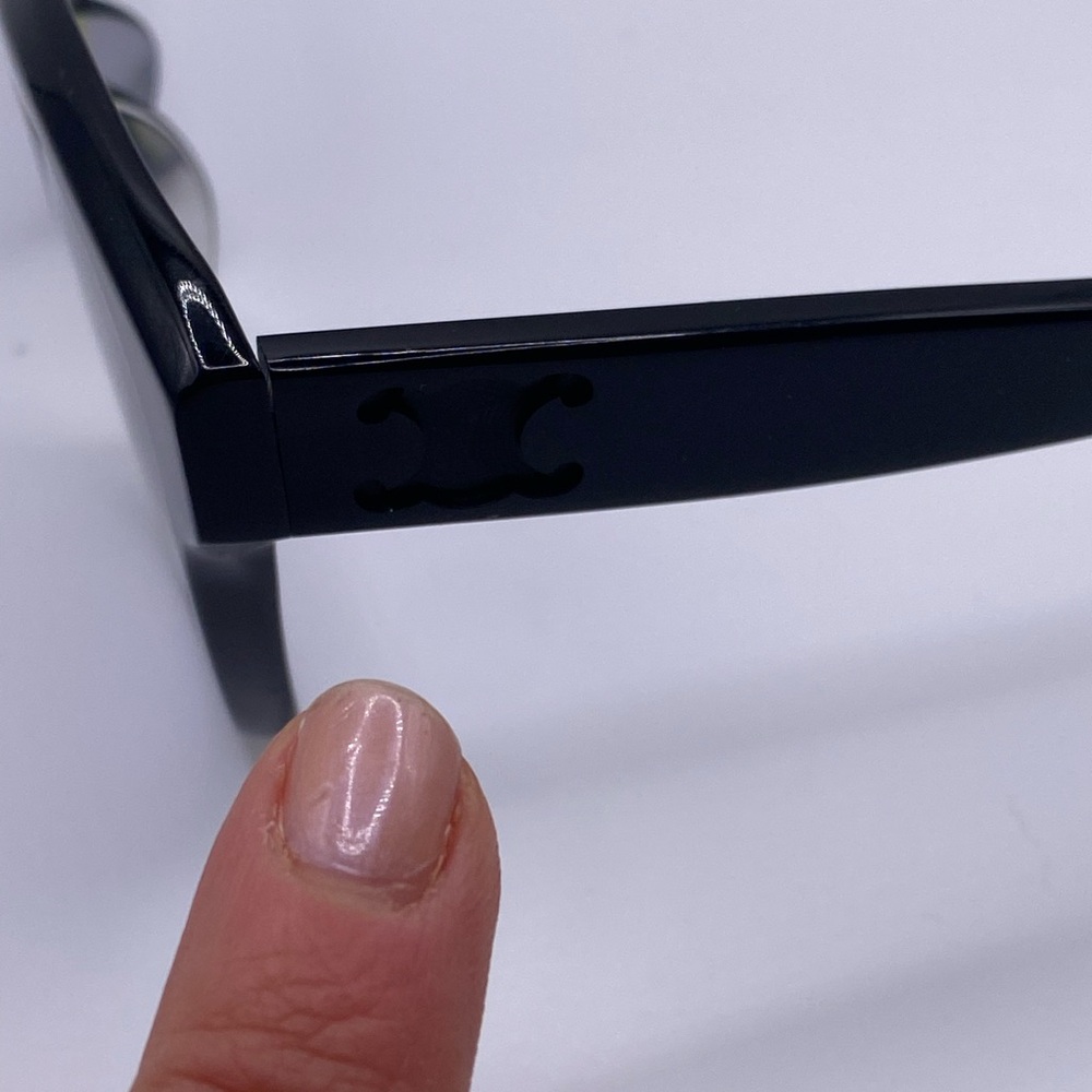 Celine Triomphe CL40204F Sunglasses 58-18-145 MISSING EMBLEM ON 1 ARM - Picture 2 of 5